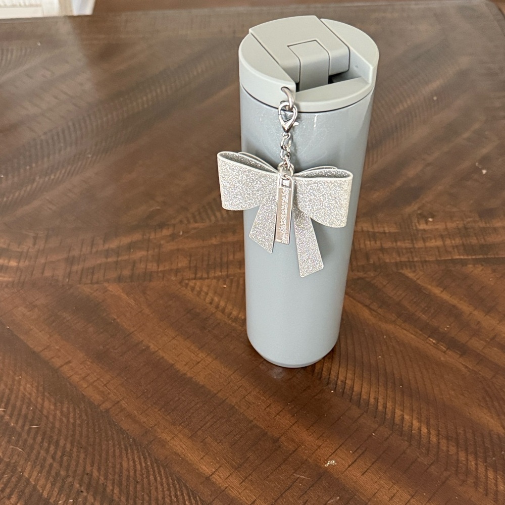 Starbucks 2023 Insulated Bow Tumbler 16 oz Dark Gray Tumbler with Bow Accent